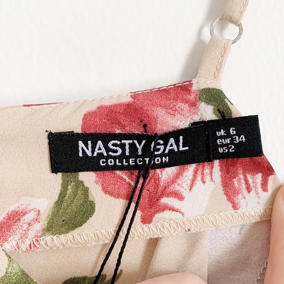 NWT Nasty Gal Waterfall-En For You Floral Halter Dress US 2 - Picture 8 of 11